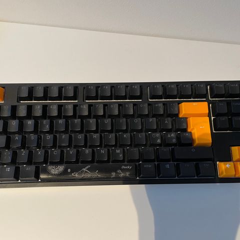 Ducky One 2 TKL RGB tastatur