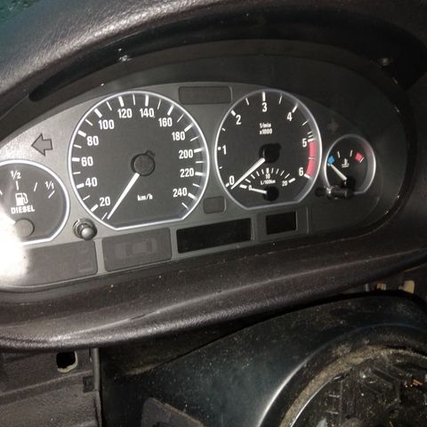 Speedometer, instrumentpanel BMW E46 320d.
