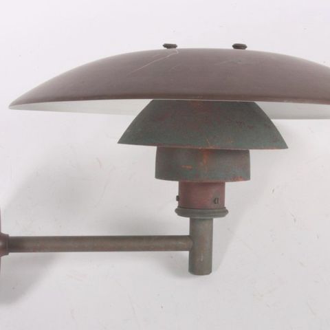 Poul Henningsen. PH 4,5/3  ute vegglampe i kobber.