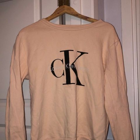 Calvin Klein designer Genser i Peach farge i størrelse Small