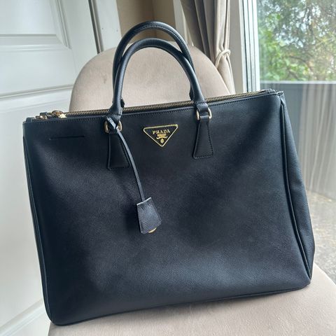 Prada Saffiano Lux tote Large