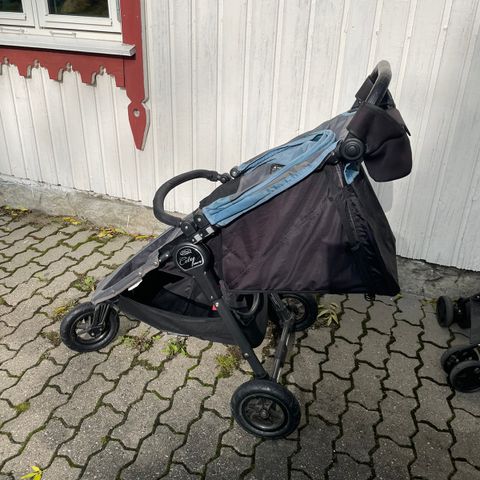 Babyjogger City Mini GT med babydel og ekstrautstyr