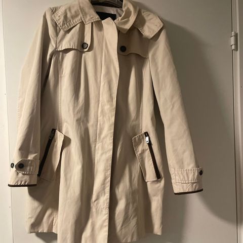 Trench coat fra Zara str M