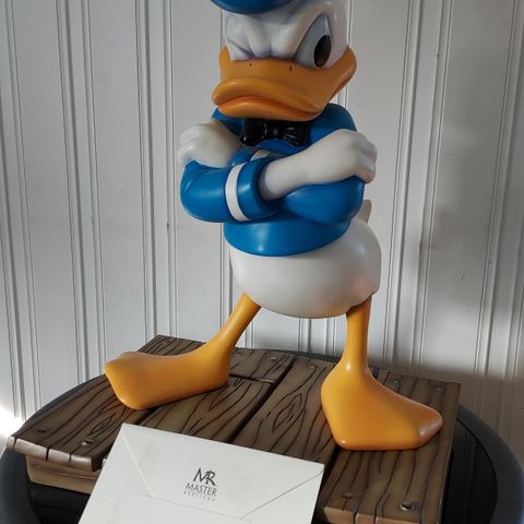 Donald Duck character statuette - sjelden/limitert offisielt samlerobjekt