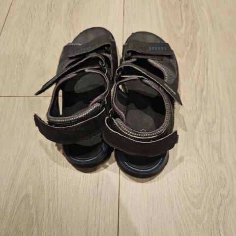 Ecco sandal