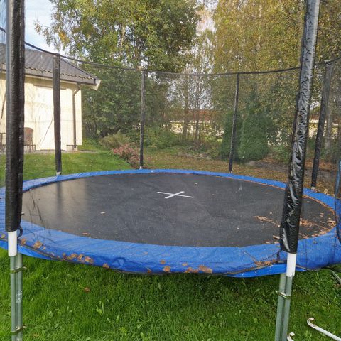 Trampoline, lite brukt