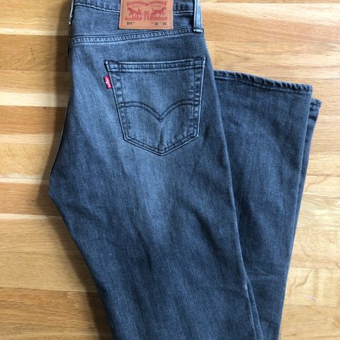 Levis bukse slim fit herre (str. 30/34)