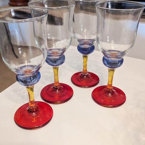 Vintage Baroque vin glass x 4