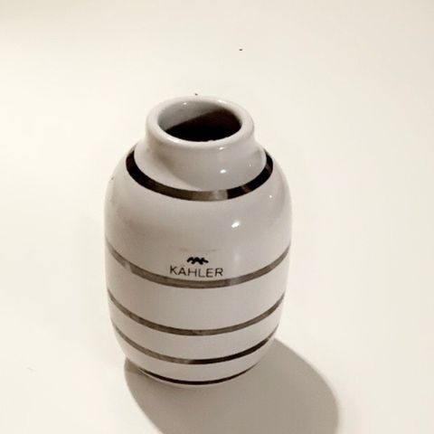 KÄHLER Omaggio vase 12,5 cm Hvit og sølv