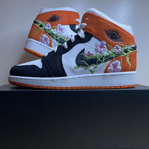 Jordan 1 mid / 40