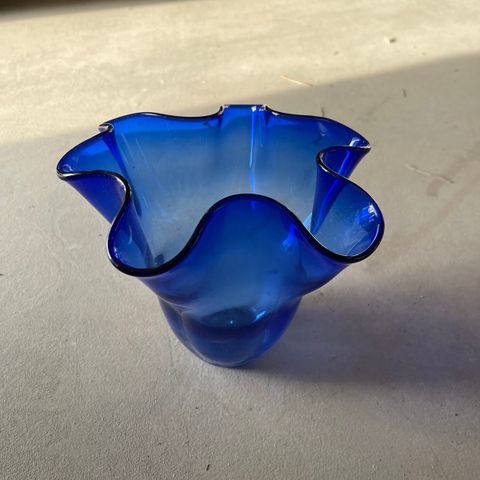 Blå glassvase