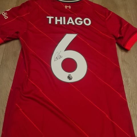 Signert Liverpool Thiago drakt