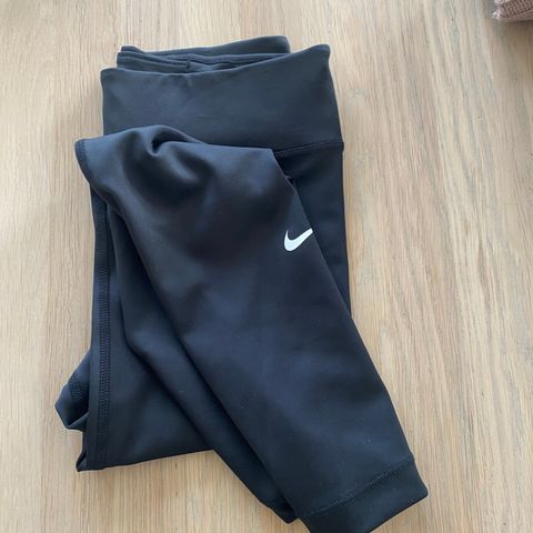 Nike treningstights i str 128-137