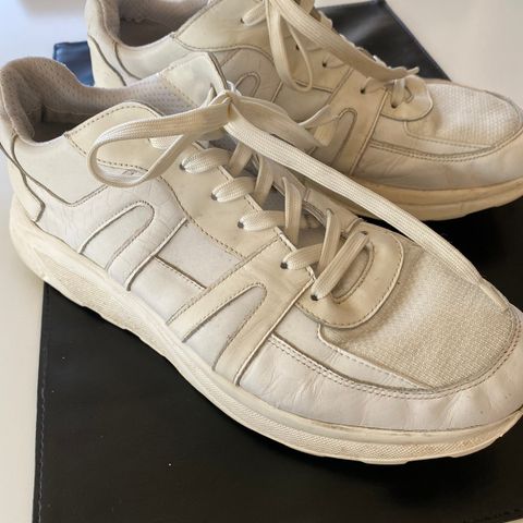 Stockholm sneakers/ joggesko i str 44