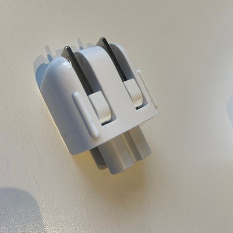 MacBook adapter for USA, Japan UBRUKT