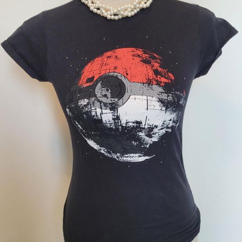 Pokemon Death Star t-shirt! Ball, boll, nerd, geek, wars