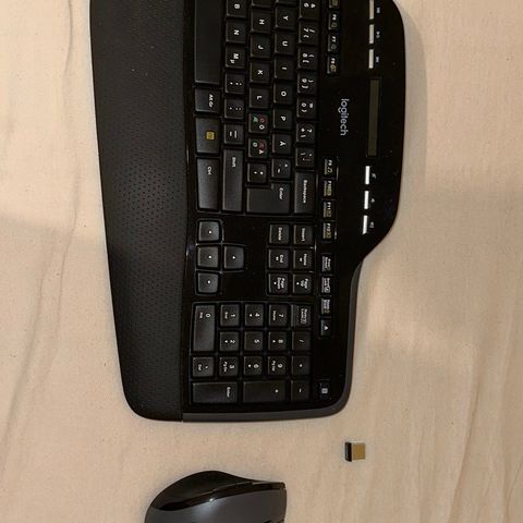 Logitech MK710 - tastatur og mus
