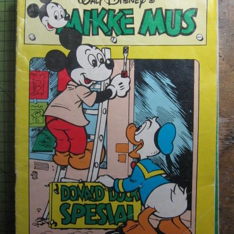 Mikke Mus - Del 3 - mellom  1980 - 1992 - 28 stk. +m/kryssord blad!