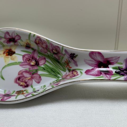 Vintage skje-holder i  porselen fra Briswild Royal Porcelaine collection