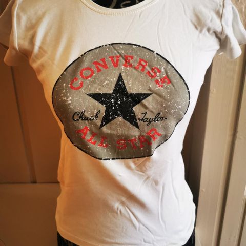 T-skjorte fra Converse str M