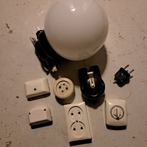 Retro lampe med andre elektriske tilbehør