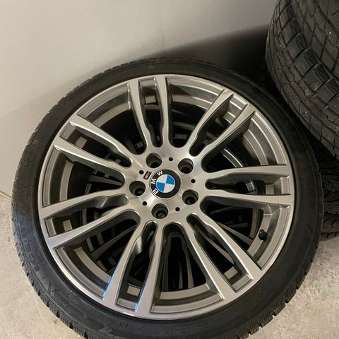 Bmw original felg med vinter dekk passe f30/f31