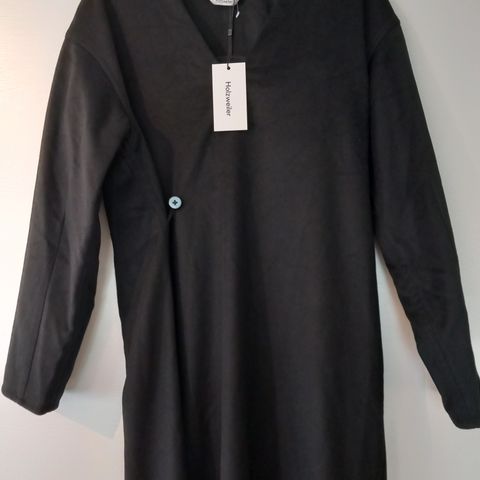 New HOLZWEILER black velvet dress, size S/M