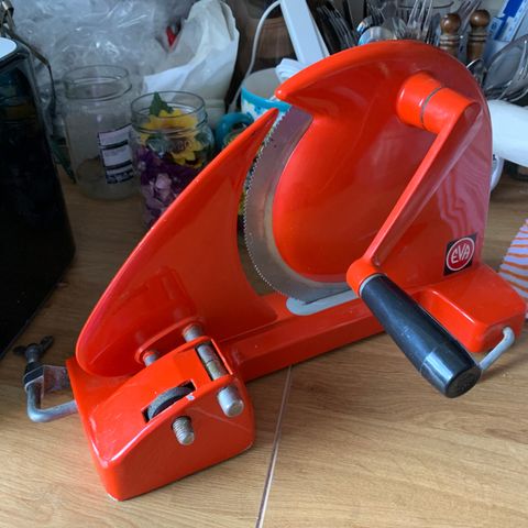 EVA bread cutter brødskjæremaskin orange color