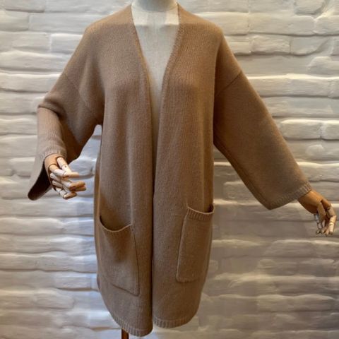 Cardigan i Cashmere  fra  FTC