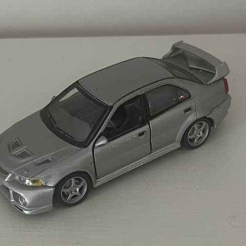 Hongwell Mitsubishi Lancer 10 cm lang