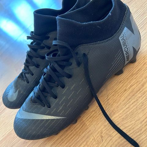 nike mercurial sko str 40.5