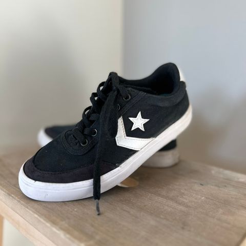 Converse str. 34