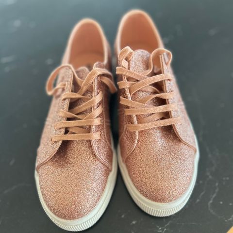 Super tøffe Superga  Rose gull