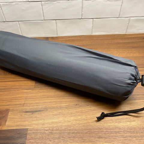 Ny oppblåsbar inflatable (til telt-overnatting, camping, tur) selges