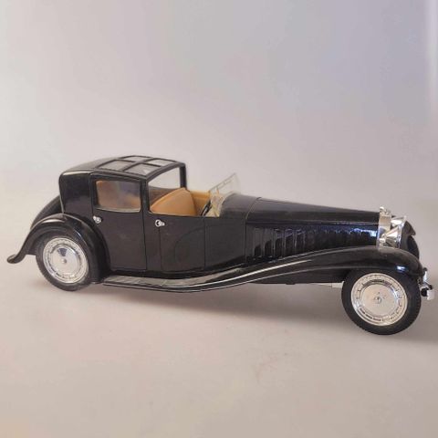 Bugatti Royale 1930 1:21 modell