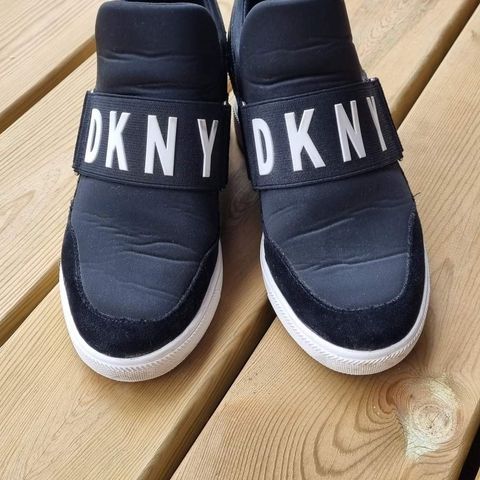 DKNY Cosmos sneakers med kilehæl str 38