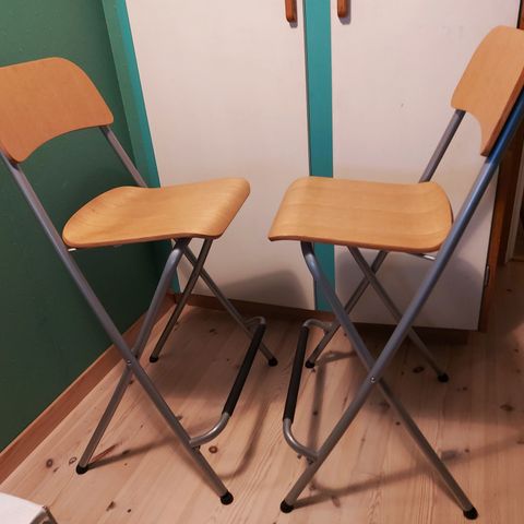 2 stk ubrukte barstoler fra IKEA til salgs 700,- for begge