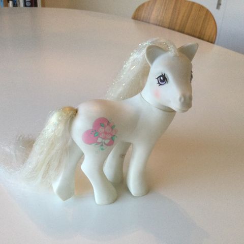 My Little Pony G1 Bridal Beauty Wedding Bride Heart Roses White Hasbro 198