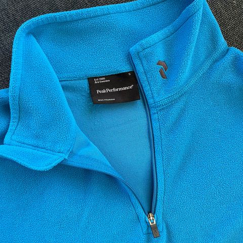 Peak Performance Half Zip Fleece