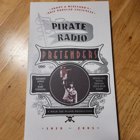 Pretenders - Pirate Radio (4 CD + 1 DVD box set)