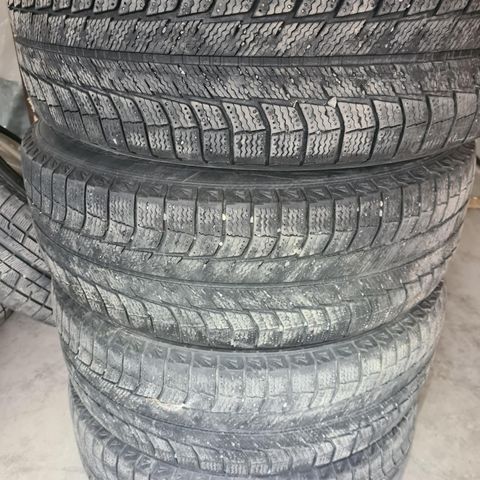 Michelin latitude ice suv piggfr 235 65 17