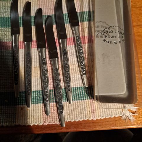 Tinn kniver 60 - 70 tallet.