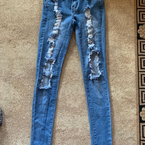 Lite brukt Jeans  Fashion NOVA  Denim Collection str. XS/S-34/36 selges