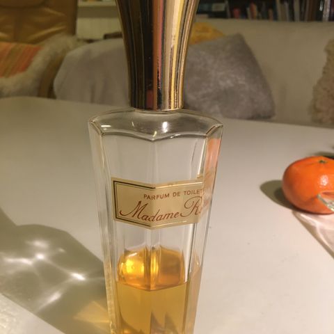 Madame Rochas. Kjempeflaske.  210 ml. Parfyme, duft