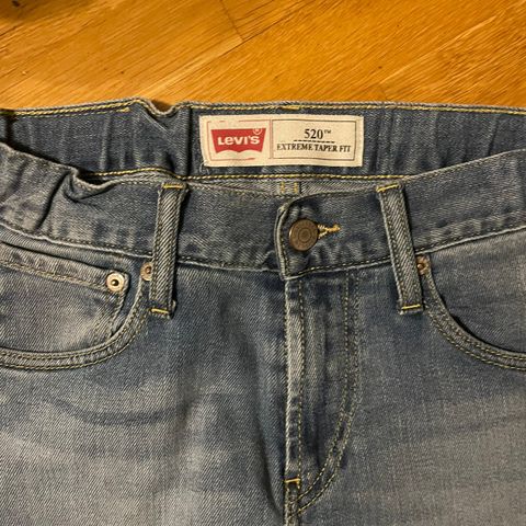 levis Olabukse 520