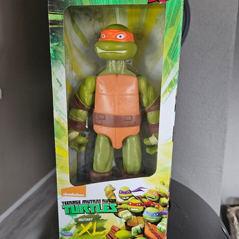 TMNT XL Figur - Michelangelo Playmate Forseglet