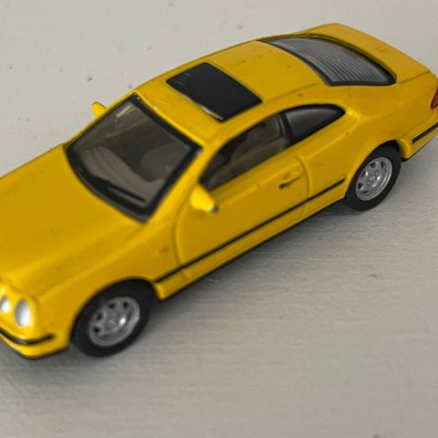 Meget pen Hongwell Mercedes Benz CLK i liten størrelse