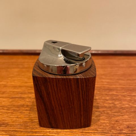 Retro teak Ronson lighter