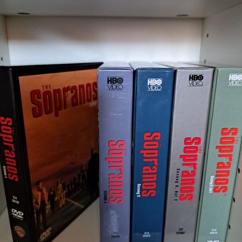 Dvd: Sopranos sesong 3-6, Seinfeld m.m