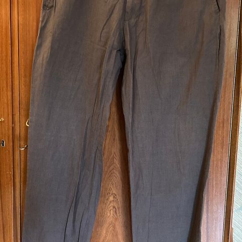 HM str 52 (liten large) bukse brun smårutete